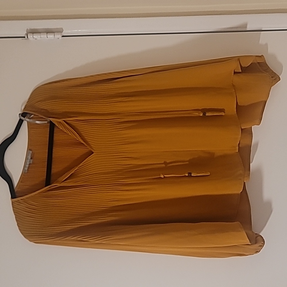 Daniel Rainn, S, long sleeve, textured , mustard color blouse